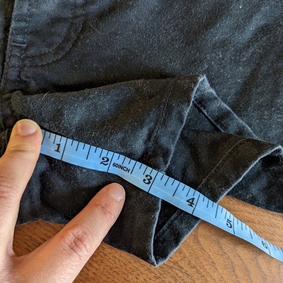 GAP 90s Era Black Cotton Shorts - Picture 7 of 7